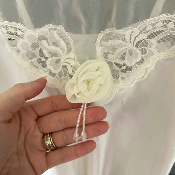 Vintage Bridal Lace Trim Slip - Sheer Panel Rose Detail Slip - Picture 3 of 6
